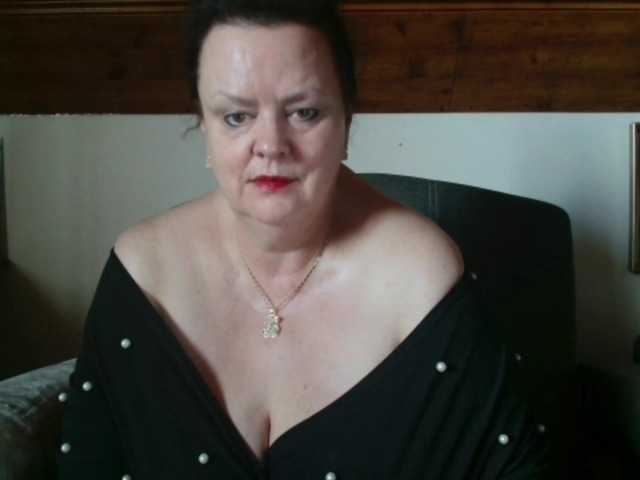 TiffanyAmore's BongaCams show and profile