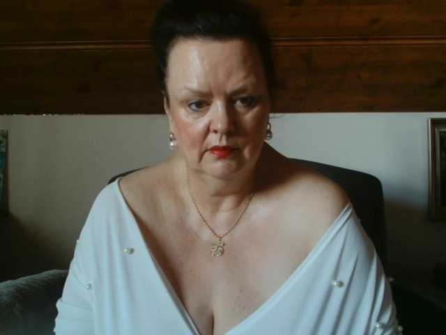 TiffanyAmore's BongaCams show and profile