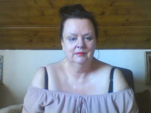 TiffanyAmore's BongaCams show and profile