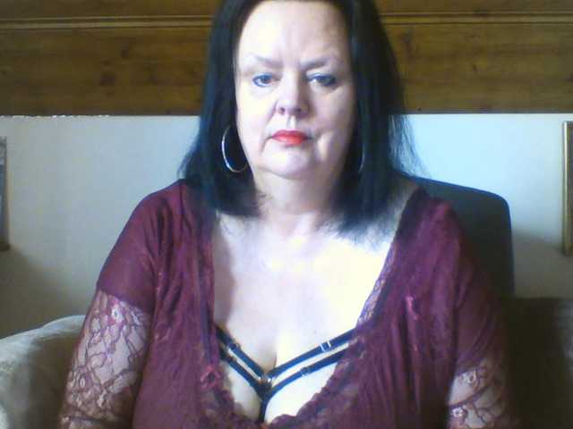 TiffanyAmore's BongaCams show and profile