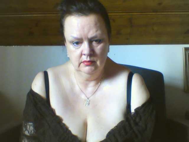 TiffanyAmore's BongaCams show and profile