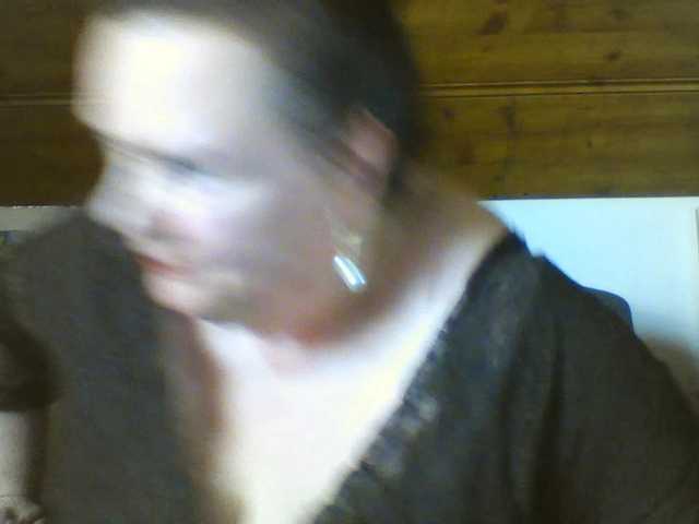 TiffanyAmore's BongaCams show and profile