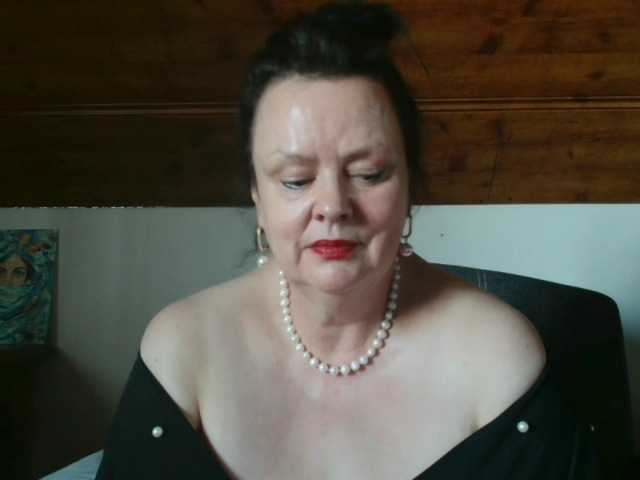 TiffanyAmore's BongaCams show and profile