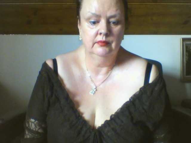 TiffanyAmore's BongaCams show and profile