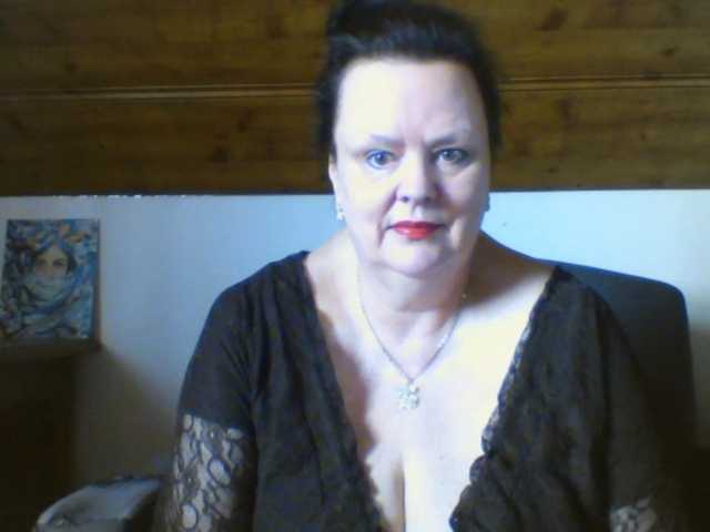 TiffanyAmore's BongaCams show and profile