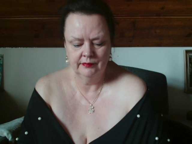 TiffanyAmore's BongaCams show and profile