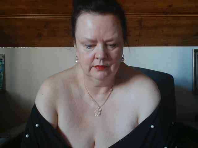 TiffanyAmore Live Webcam on BongaCams