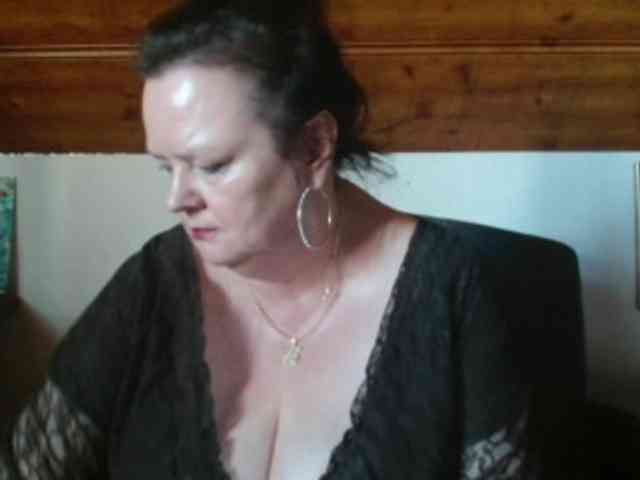 TiffanyAmore Live Webcam on BongaCams