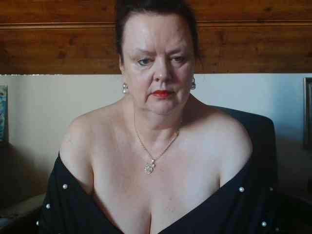 TiffanyAmore Live Webcam on BongaCams