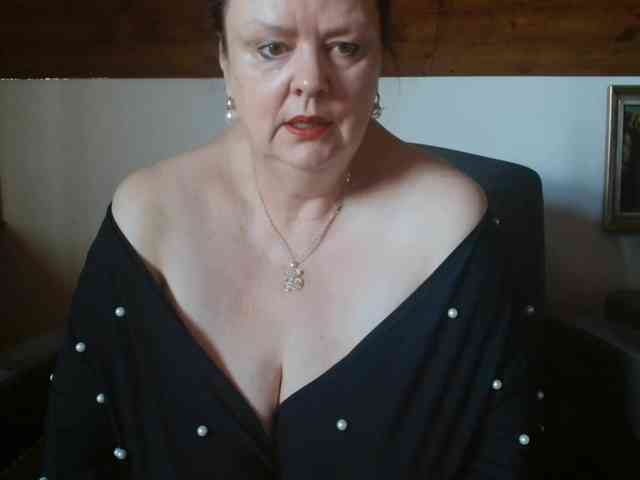 TiffanyAmore Live Webcam on BongaCams