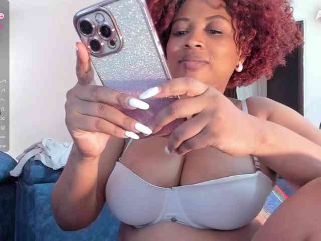 lilotorontoo Live Webcam on BongaCams