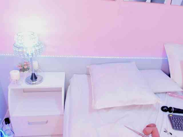 Naaomi-hills Live Webcam on BongaCams