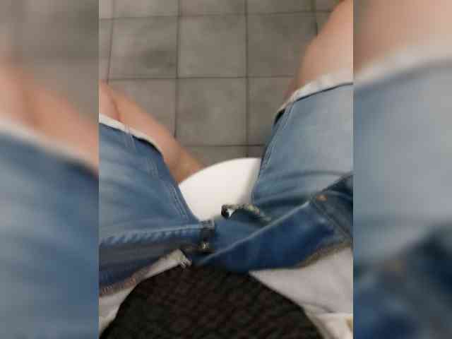 Abcd123657 Live Webcam on BongaCams