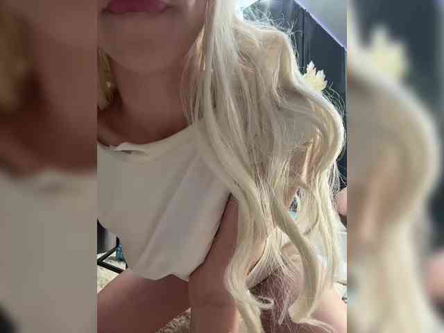 LolaDoll's webcam live show