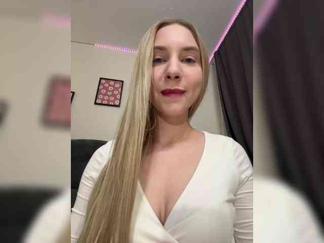 LolaDoll webcam