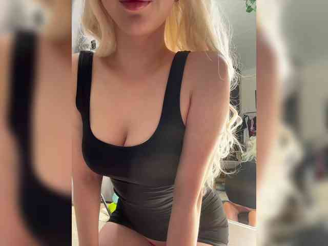LolaDoll's webcam live show