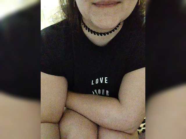 Vikki-vik's BongaCams show and profile