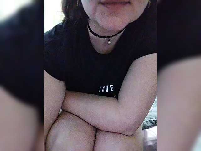 Vikki-vik's BongaCams show and profile