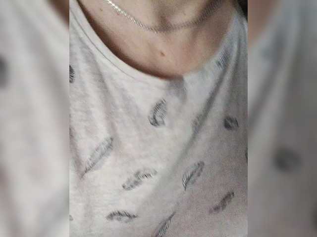 Vikki-vik's BongaCams show and profile