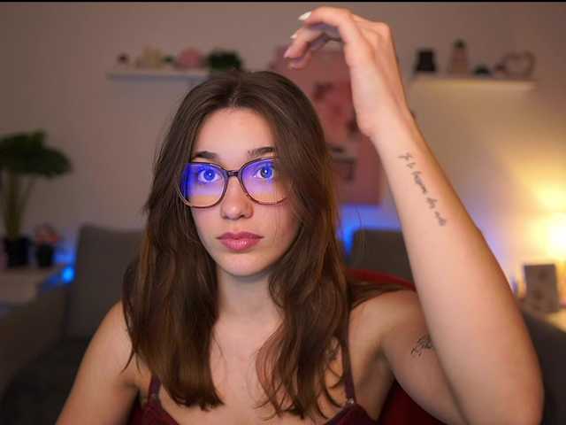 kissiecat's BongaCams show and profile