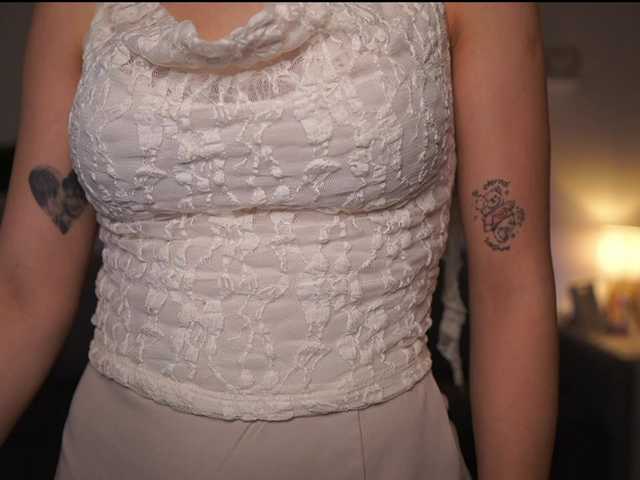 kissiecat's BongaCams show and profile