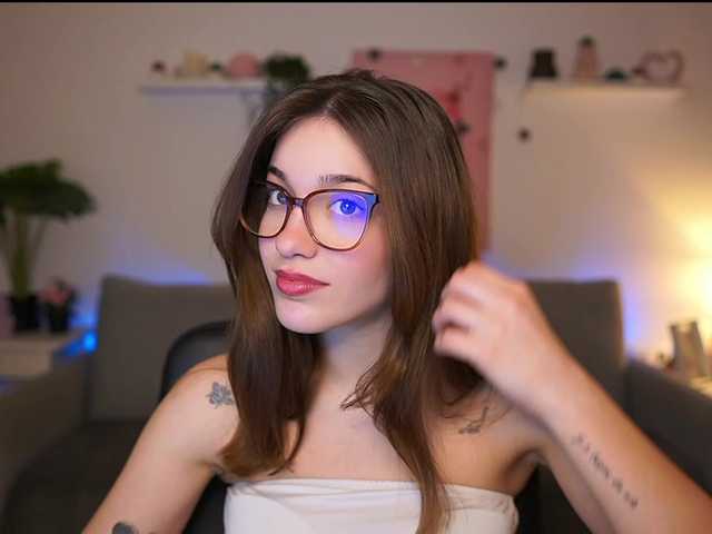 kissiecat's BongaCams show and profile