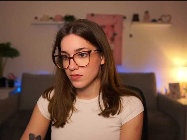 kissiecat's BongaCams show and profile