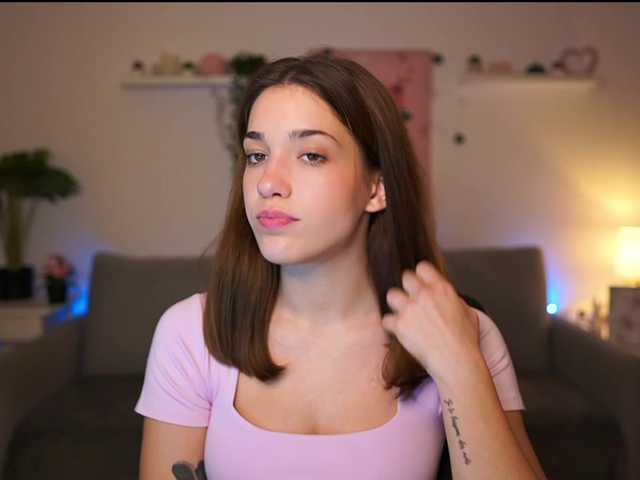 kissiecat webcam bongacams model stream image