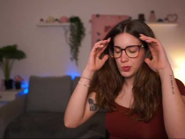 kissiecat's BongaCams show and profile