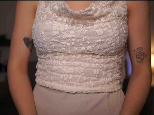 kissiecat's BongaCams show and profile