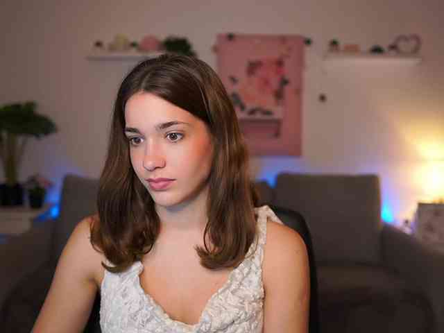 kissiecat Live Webcam on BongaCams