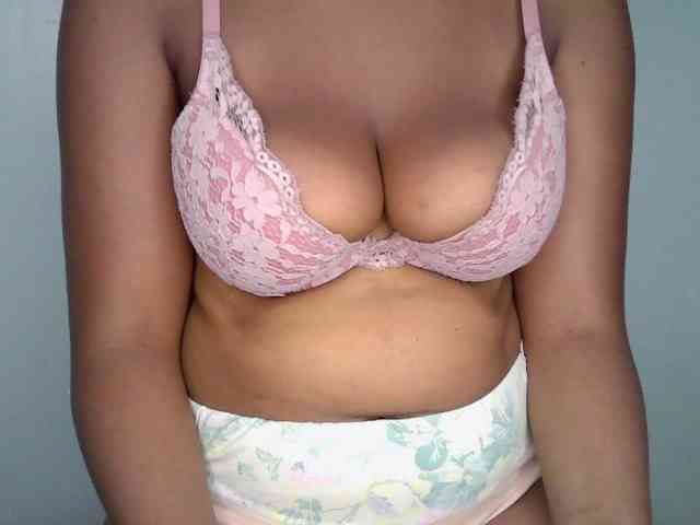 hot-vishya hot-vishya