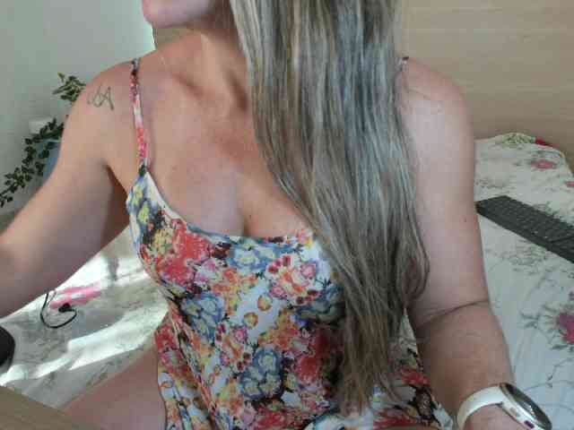 BrazilianHot webcam