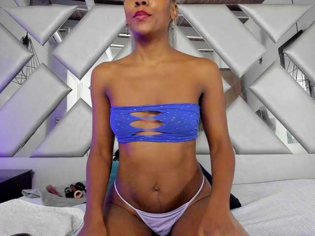 Lorenn-Hill1 webcam bongacams model stream image