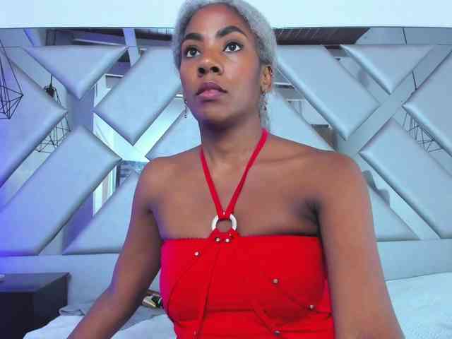 Lorenn-Hill1 Lorenn-Hill1