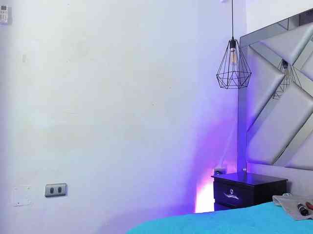 Lorenn-Hill1 Lorenn-Hill1