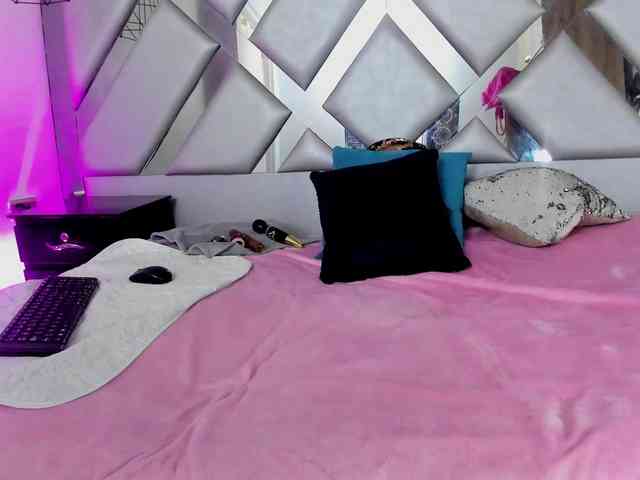 Lorenn-Hill1 Lorenn-Hill1