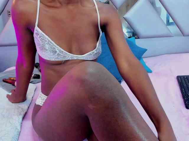 Lorenn-Hill1 webcam