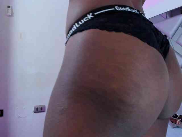 Lorenn-Hill1 webcam