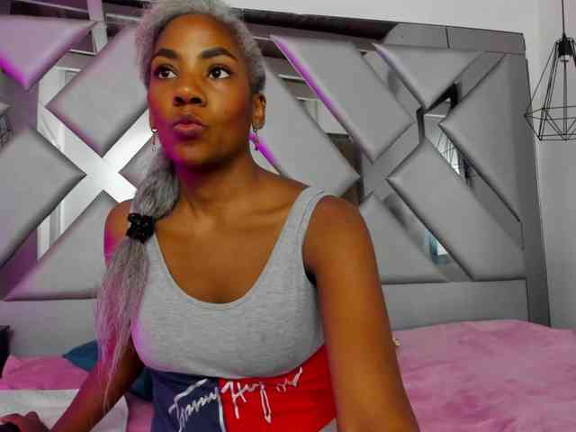 Lorenn-Hill1 webcam