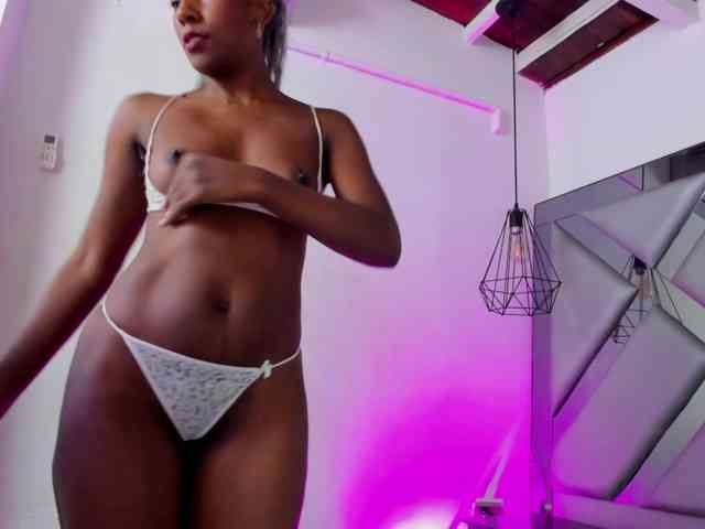 Lorenn-Hill1 webcam