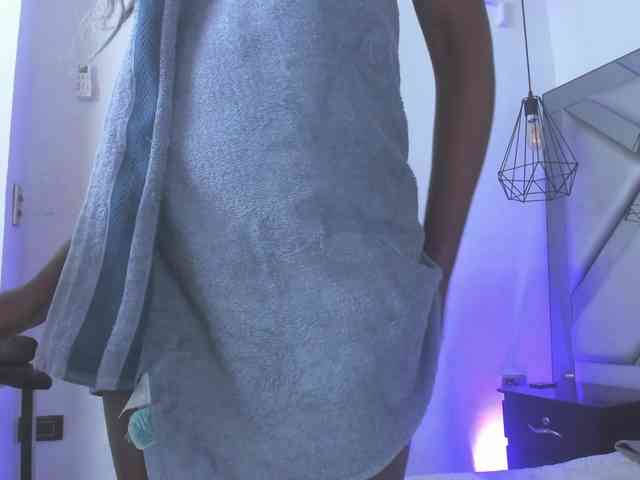 Lorenn-Hill1 Lorenn-Hill1