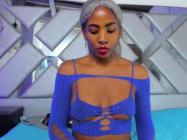 Lorenn-Hill1 Lorenn-Hill1