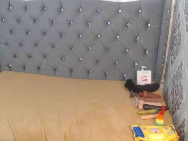 KatheBlows webcam