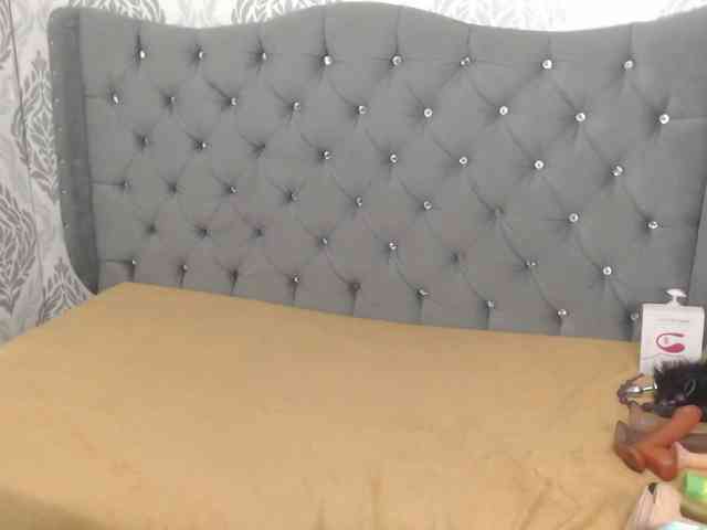 KatheBlows webcam