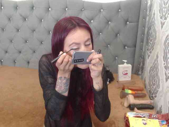 KatheBlows webcam