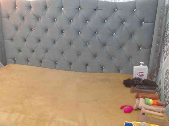 KatheBlows webcam