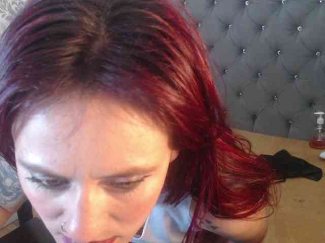 KatheBlows webcam
