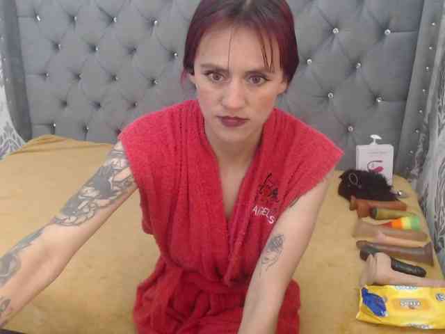 KatheBlows webcam
