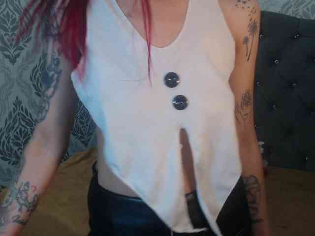 KatheBlows webcam